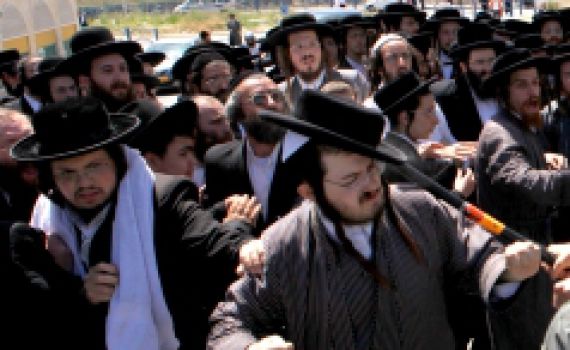 חרדים קיצוניים מאיימים על בית ספר ממ"ד בבית שמש