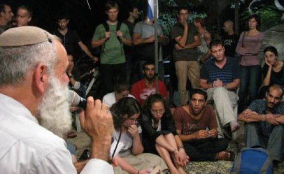 הרב רונצקי במאהל ברוטשילד: "מי שרוצה להשפיע שיגיע"