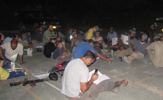 7 שנים לגירוש: קריאת איכה וקינות בחורבות היישוב חומש