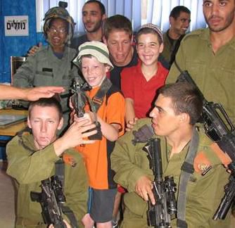 חיילים ליום אחד: הילדים המיוחדים של "נופשון שומרון"