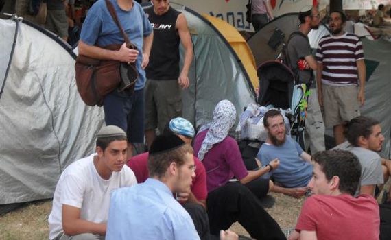 צעירי האיחוד הלאומי: אין דירות בגלל הההקפאה והמסתננים