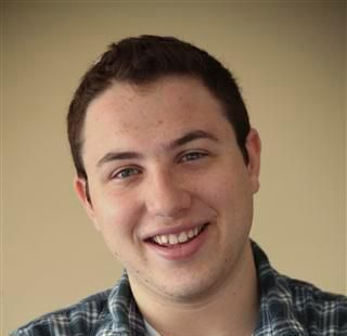 הותקף על ידי אנטישמים ויתרום את הפיצויים למשפחת פוגל