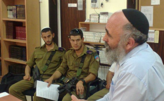 מילאו מצברים: חיילי הסדר 'שילובים' חזרו לישיבה ליום אחד