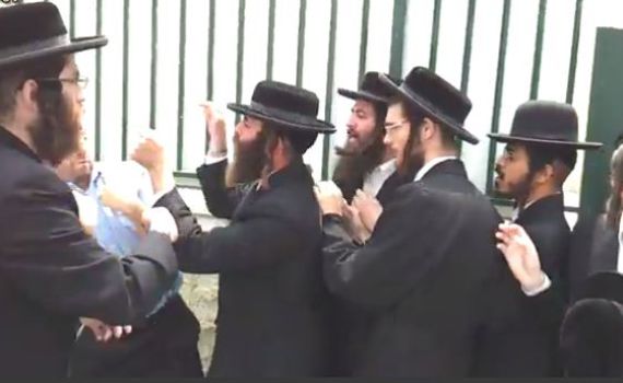 סרטון: כך נראות ההפגנות מול בית הספר בבית שמש