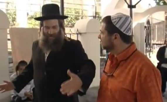 כתבת ארכיון: אייל פלד מ'מסע עולמי' בביקור באומן