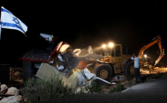 ביקורת בתוך הקואליציה על הרס הבתים הלילה במגרון