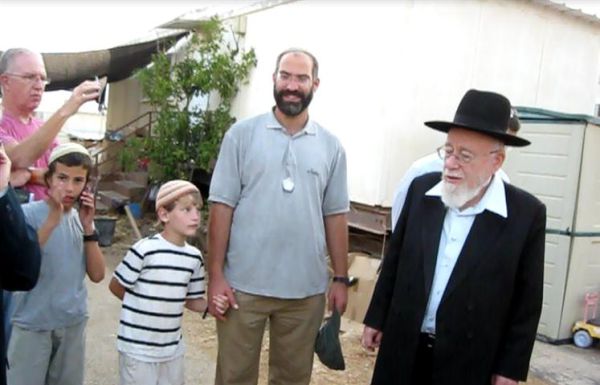 הרב דב ליאור במיגרון: "ידעו האחראים כי יש דין ויש דיין!"