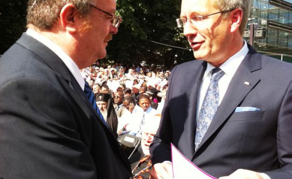 השר הרשקוביץ בגרמניה: הדת היהודית שוחרת שלום