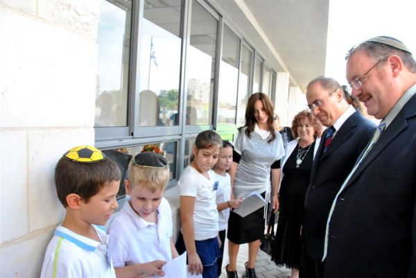 גלריה: פתיחת שנת הלימודים תשע"ב ברחבי הארץ