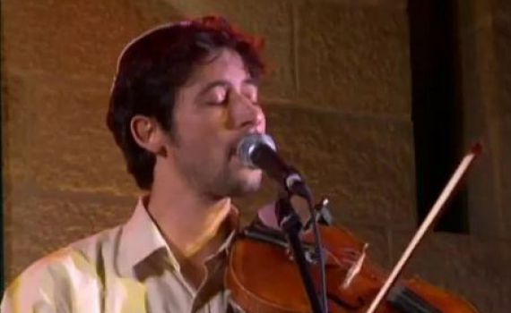 במוצאי יום מנוחה קדמנוך תחילה – ניצן חן והאשכנזים