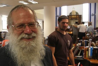 הרב ביגון: האיסור לקחת קרקעות מערבים לא שייך ביו"ש