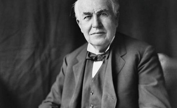 חמישה סיפורים על חברות שנפלו והתחילו מבראשית