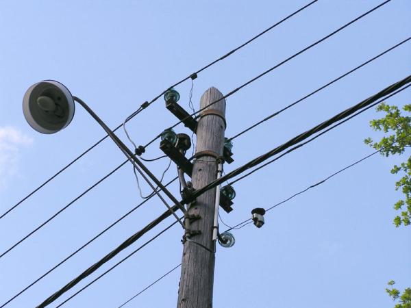 זהירות: חשמל זה לא עוד קישוט לסוכה