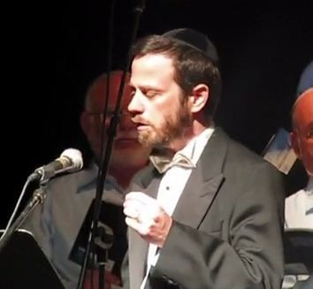 סרטון: ככה צריך לשיר את הקדיש של הימים הנוראים