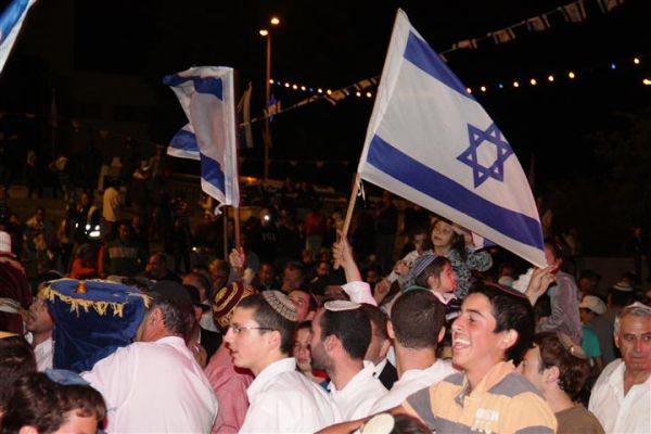 ההנהגה הצעירה רוקדת בנצרת עילית