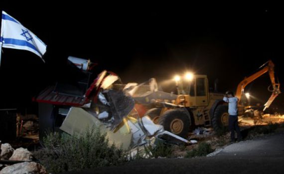 נמשך ההרס בהתנחלויות: המנהל פינה בתים ביישוב בת עין