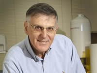 המוח היהודי: פרופ' דן שכטמן זכה בפרס נובל לכימיה