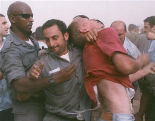 כמה פעמים צריך להרשיע שוטר אלים עד שיודח?