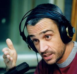 האזינו: אברי גלעד על שכונת האיך קוראים לה בבית אל