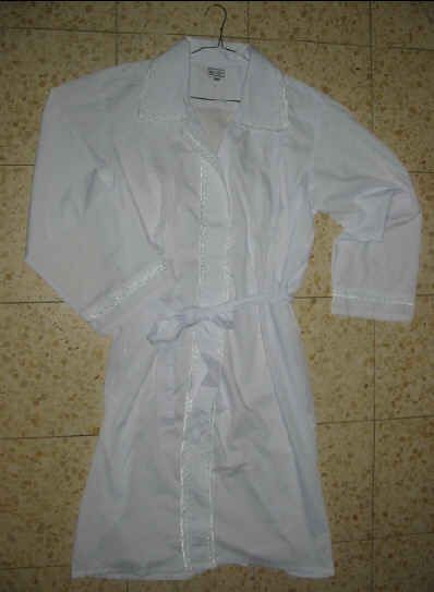 הקיטל ששרד את השואה הועבר למשמרת ב'יד ושם'