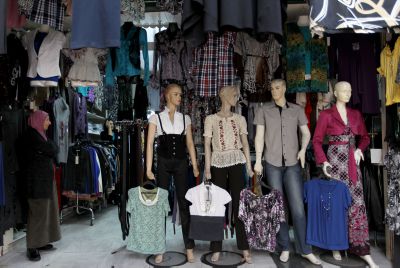 בקרוב בירושלים: תעודות כשרות לחנויות בגדים