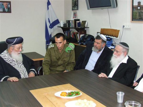 רבני השומרון: אלימות שוות ערך לאכילת נבלות וטרפות