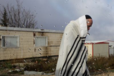 הלכות חורף: מה מותר ומה אסור לעשות בשבת סוערת?