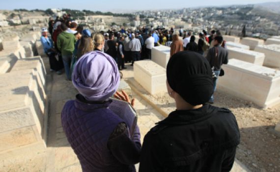 דעה: מניעת הספד מנשים – מעשה אכזרי במיוחד