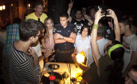 שלא עשנו כגויי הארצות: בין ראש השנה לסילבסטר