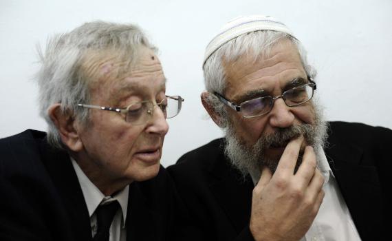 הרב אלון לבית המשפט: מכחיש את ההאשמות