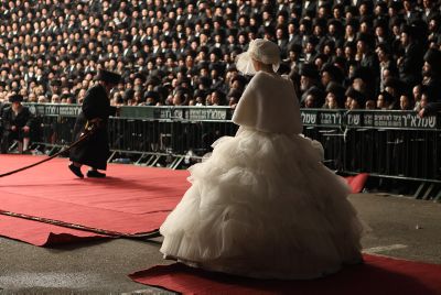 מצווה טאנץ – מה צנוע בזה?!