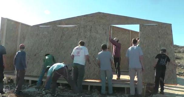 נוער הגבעות מציג: ככה אנחנו בונים בתים במהירות