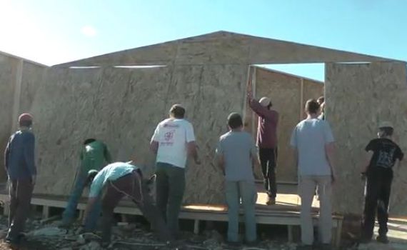 נוער הגבעות מציג: ככה אנחנו בונים בתים במהירות