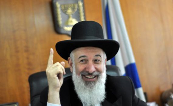 לרב מצגר הוצע להתמנות לרבה הראשי של בריטניה