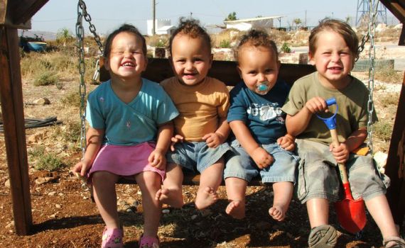 ילדים אלה מועמדים לגירוש רק בגלל מוצאם האתני