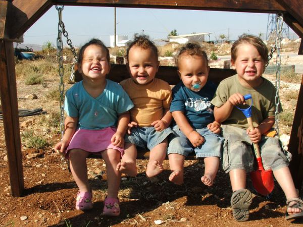 ילדים אלה מועמדים לגירוש רק בגלל מוצאם האתני