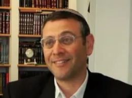 הרב לאו: לא אמרתי שאני מתפלל שהרב אלישיב ימות