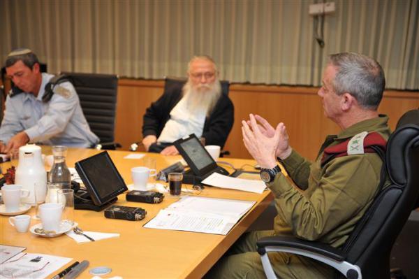 הרמטכ"ל וראשי הישיבות: הרבצ"ר הוא הסמכות בצה"ל