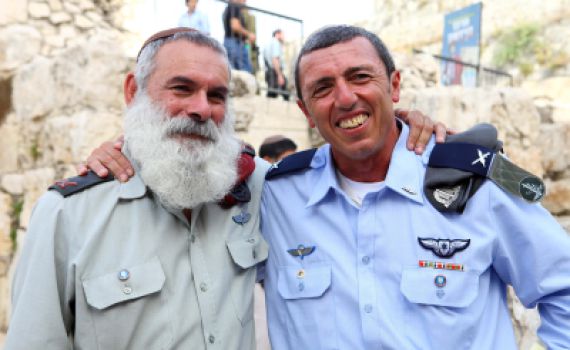 מתקפה במיל': "הרב פרץ חוטא, לרב רונצקי אין תואר רב"