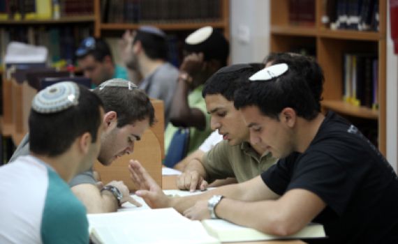 עשה לך תואר רב: לימודי רבנות בהתכתבות