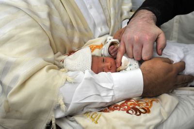 החשש התממש: תביעה נגד רב יהודי שביצע ברית מילה