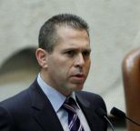 השר ארדן מסביר לאחמד טיבי את הרש"י הראשון בתורה