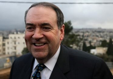 מייק האקבי הגיע לביקור תמיכה ביו"ש