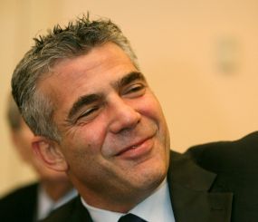 סקר: הליכוד ממריא ל39; יאיר לפיד מתרסק ל-6 מנדטים