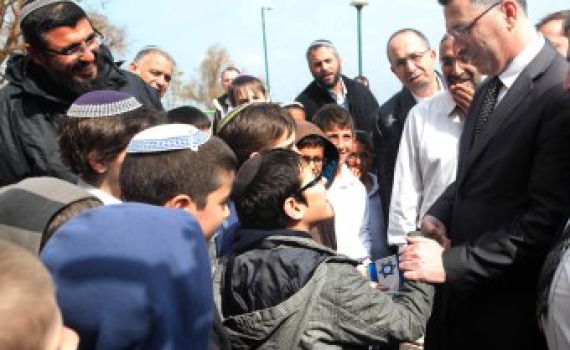 מפגן כוח לקהילה הדתית לאומית בבית שמש