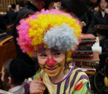 מערכת סרוגים מאחלת לכל גולשיה חג פורים שמח