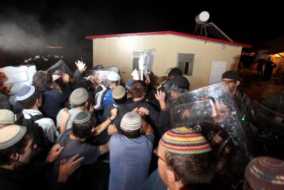 תושבי מגרון מודיעים: לא נתפנה בעצמנו מהבתים