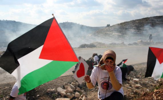 פעילות שמאל עמדו דום לזכר השאהידים