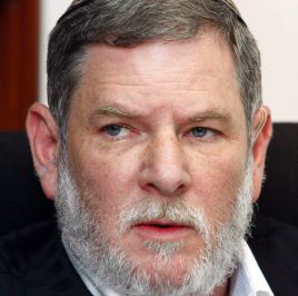 הרב גיסר נגד "הדרת אבות" מאירועים בבתי הספר