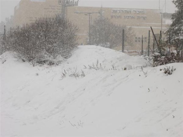 גלריית תמונות מהשלג בירושלים, חברון והשומרון